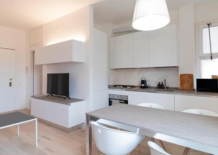 New Apartment Close To Navigli - Iulm - Ponti